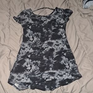 No Boundaries Black and Gray Tie-Dye Long Sleeve Tee